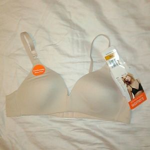 💥 NWT Warners Wire-free Tagless bra size 36A 💥